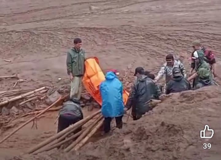 Update Longsor Cisarua Bandung Barat, 38 Warga Meninggal Dunia, 43 Korban Masih dalam Pencarian